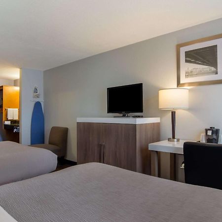 Quality Inn & Suites Silverdale Bangor-Keyport Buitenkant foto