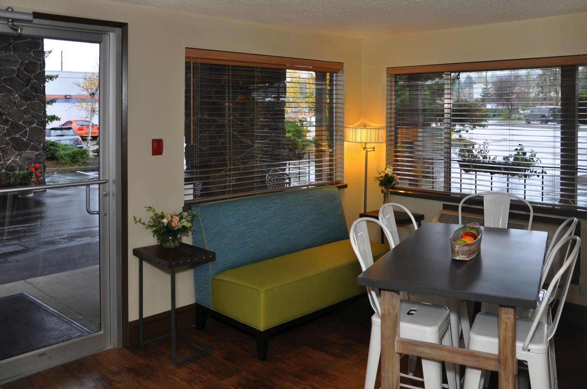 Quality Inn & Suites Silverdale Bangor-Keyport Buitenkant foto